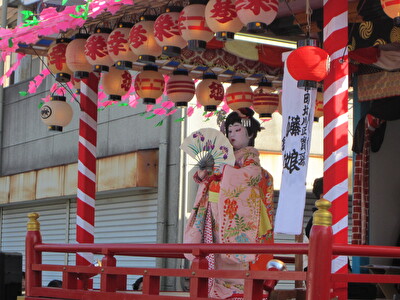 島田大祭帯祭りの110回開催が決定されたと報道がありましたが我が家の孫は107回に参加しています。