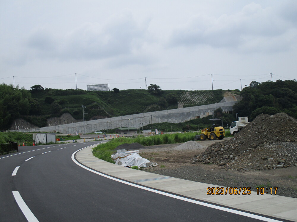 住みたい町島田市金谷が変わっています。工業用地の道路が延伸されています。⑪