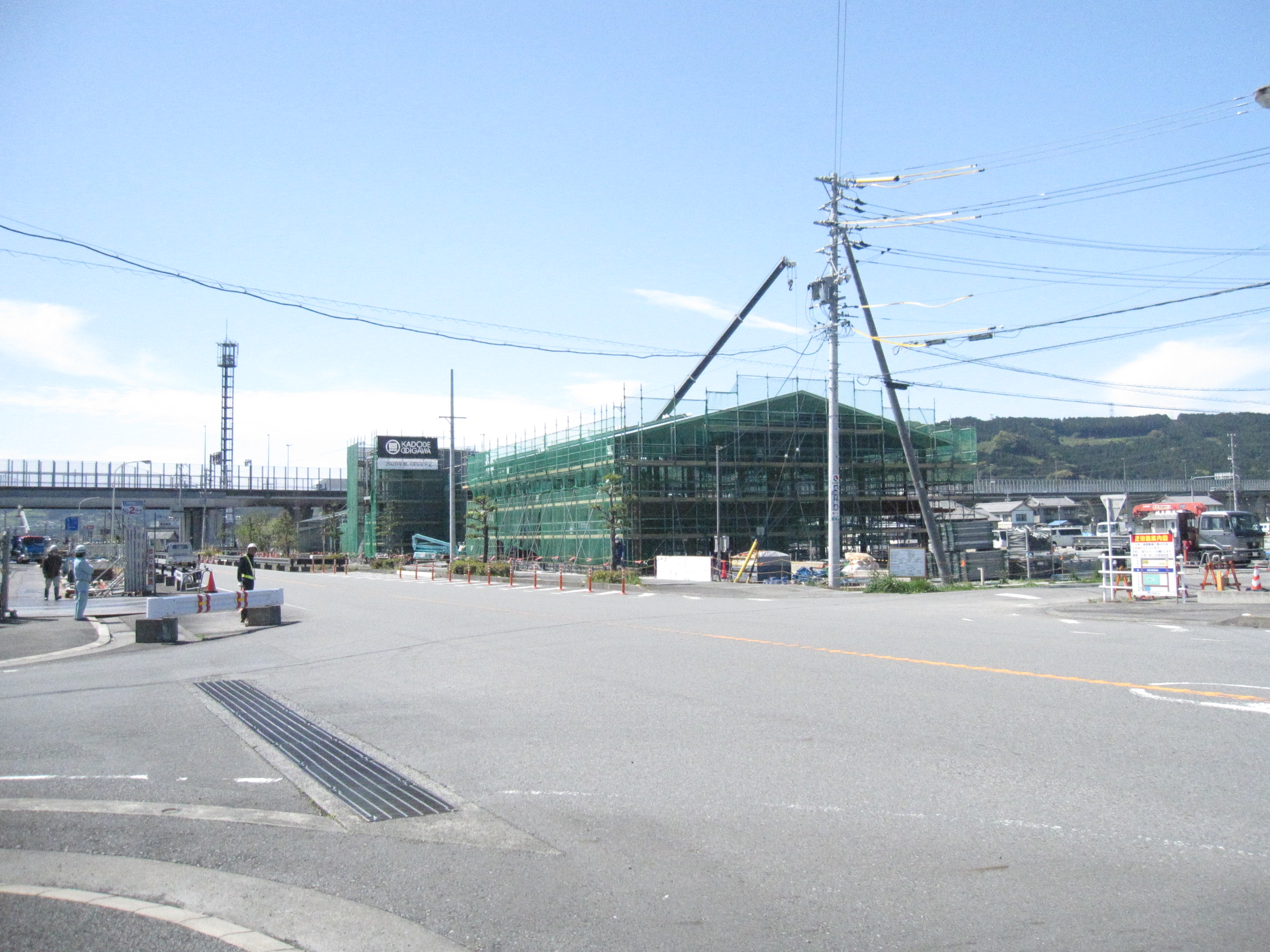 島田金谷インターチェンジ付近の賑わい交流拠点の建設が進んでいます。