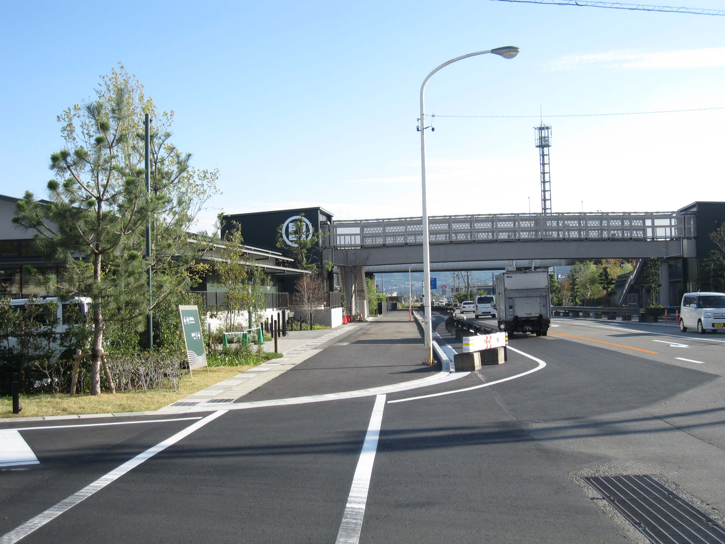島田市竹下国道473号線上に歩道橋が完成しました